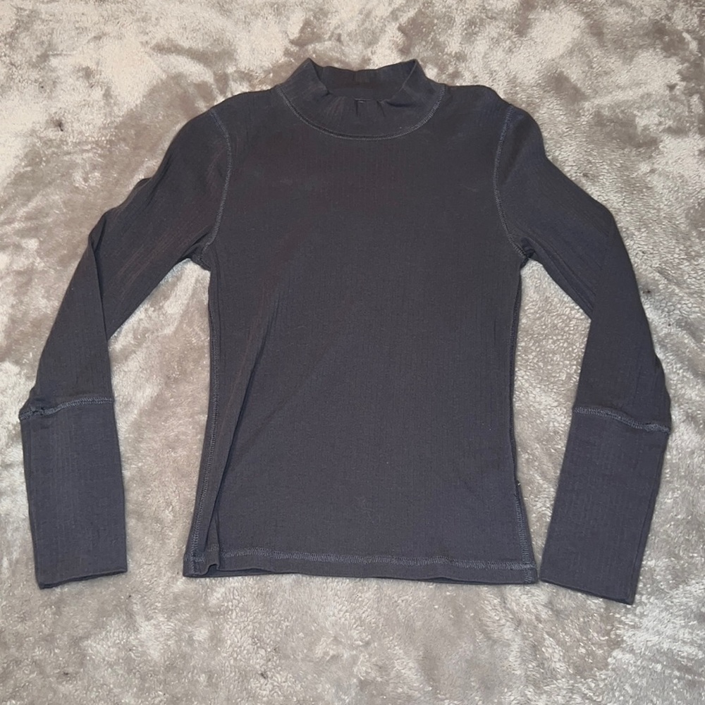 Free people long sleeve top size small